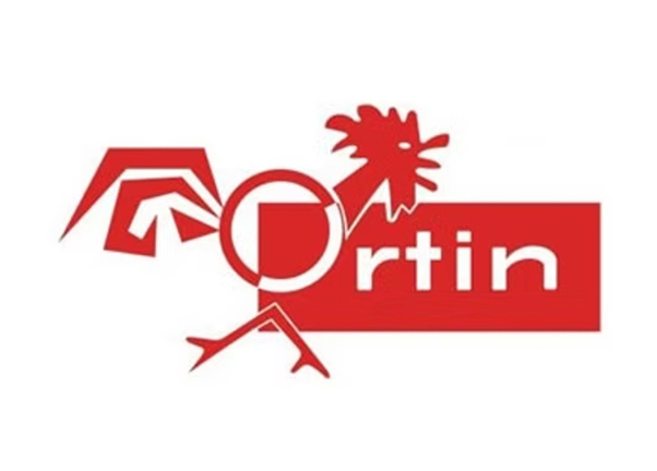 Logotipo de la marca Ortin en color rojo, con la silueta de un gallo